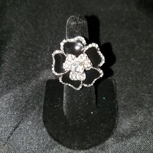 Lia Sophia Flower Ring Size 6
